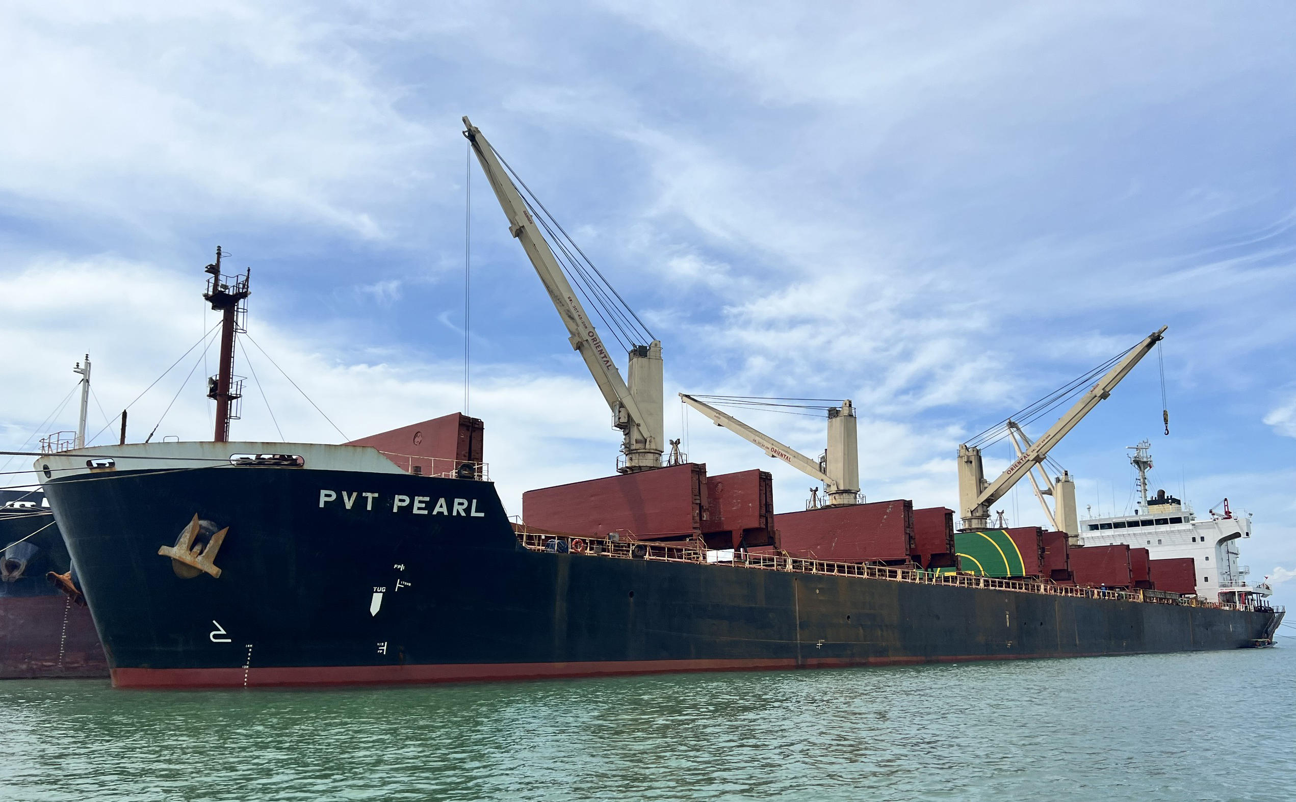 Ban lãnh đạo PVT Logistics thăm tàu PVT Pearl, làm việc Ban chỉ huy và Thuyền viên